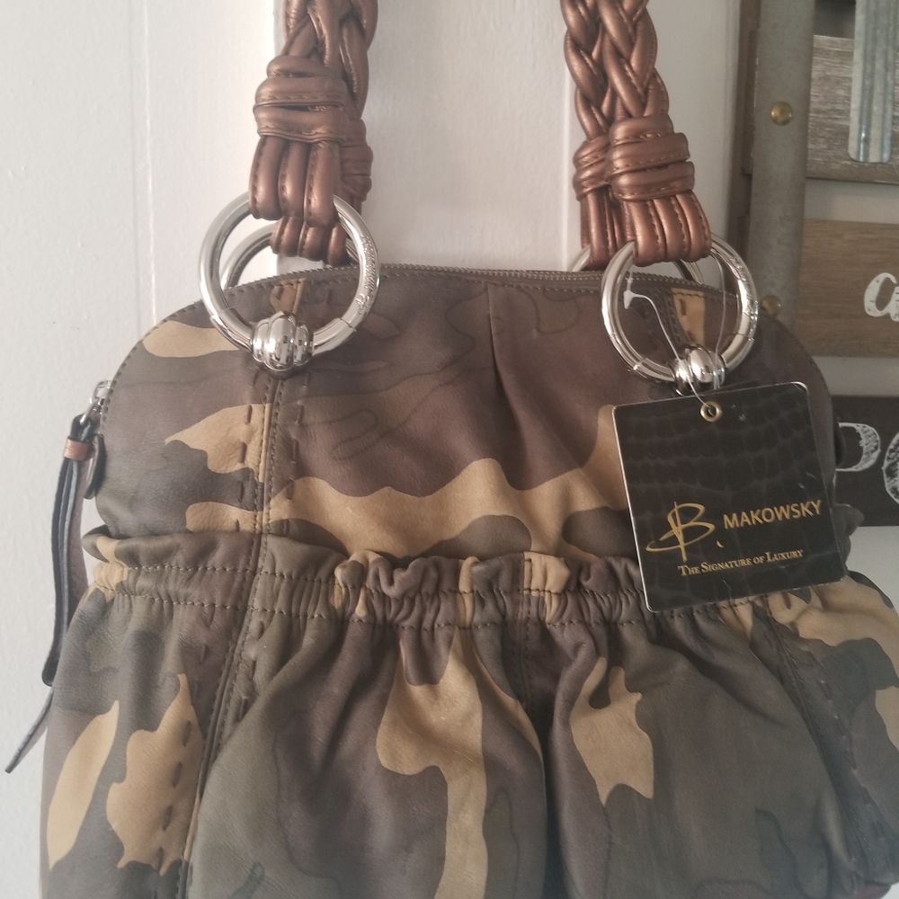 B Makowsky olive Multi leather shoulder Bag